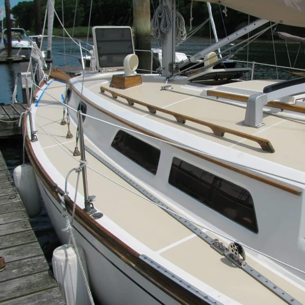 sailboat deck painted with non skid boat deck paint